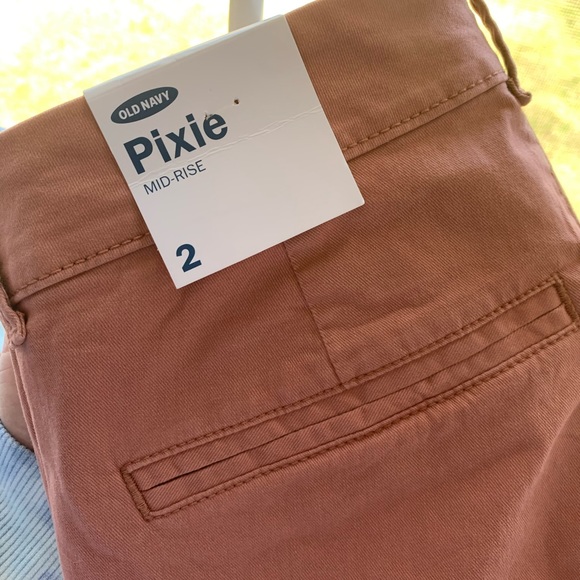 Old navy pixie mid rise pants - Picture 1 of 2